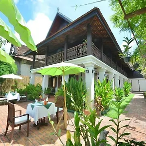 Hotel & Travel